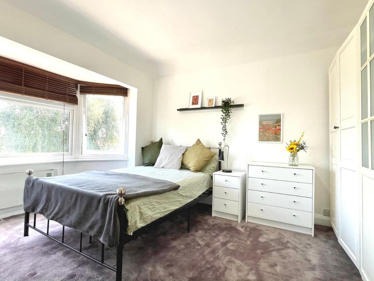 Appartamento No2326 Tree-Hole Northolt  Esterno foto