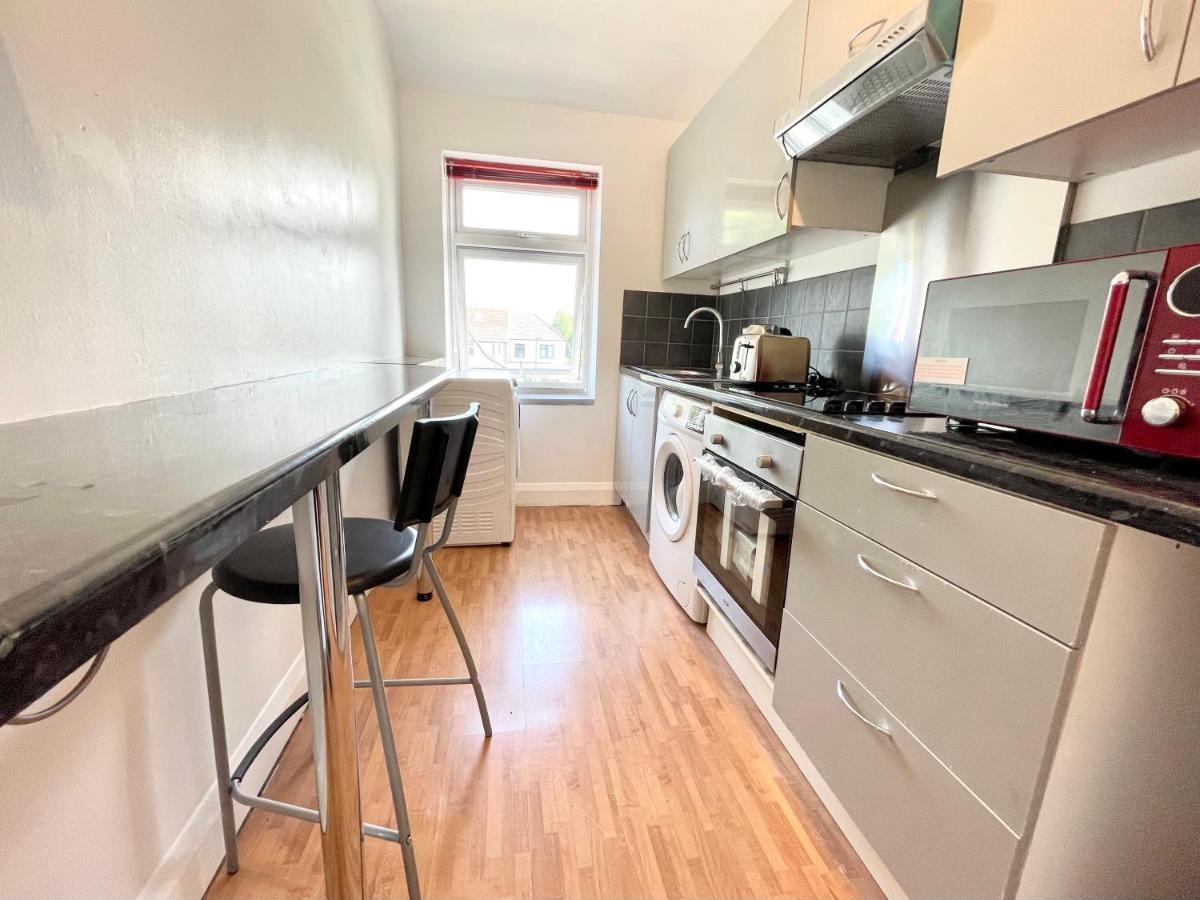 Appartamento No2326 Tree-Hole Northolt  Esterno foto