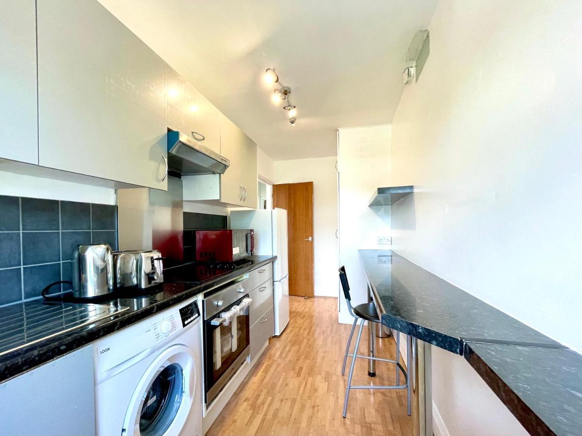 Appartamento No2326 Tree-Hole Northolt  Esterno foto