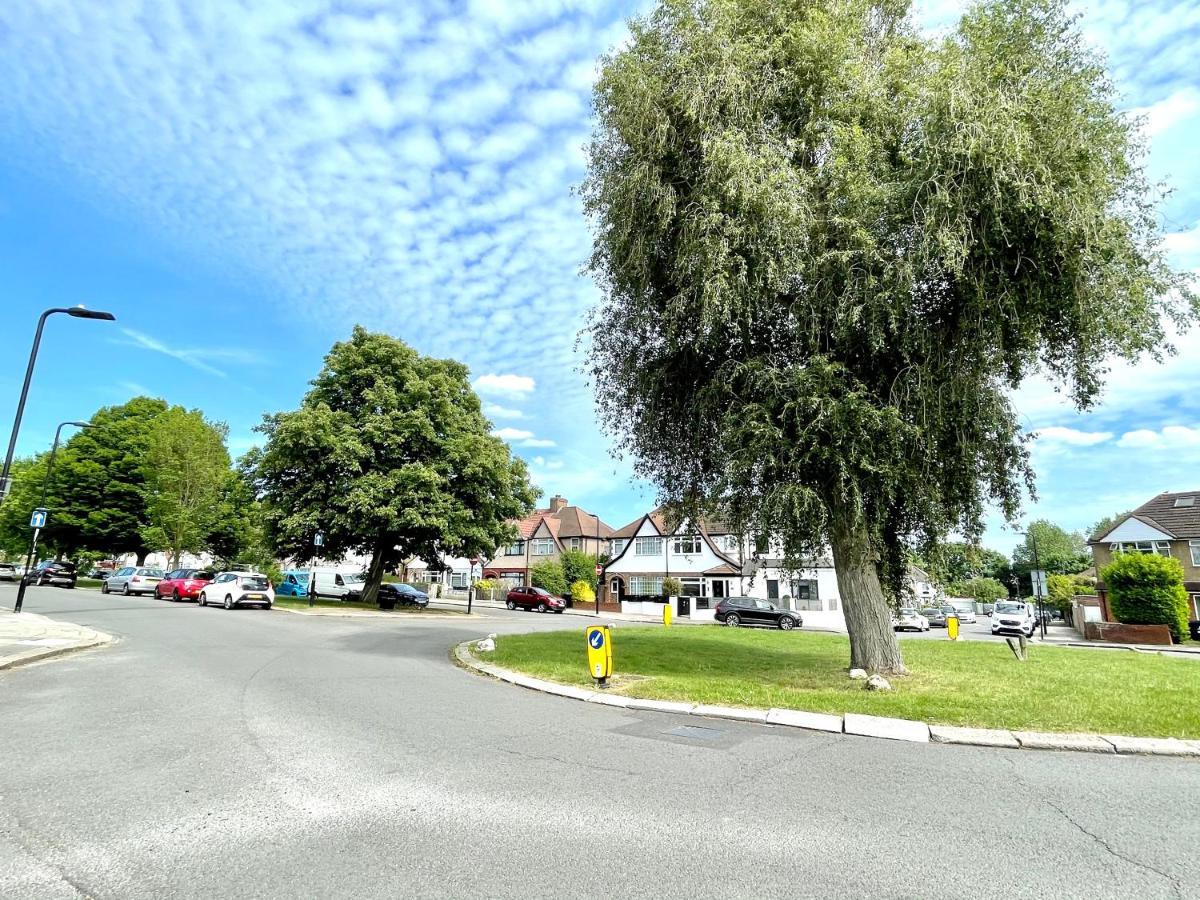 Appartamento No2326 Tree-Hole Northolt  Esterno foto