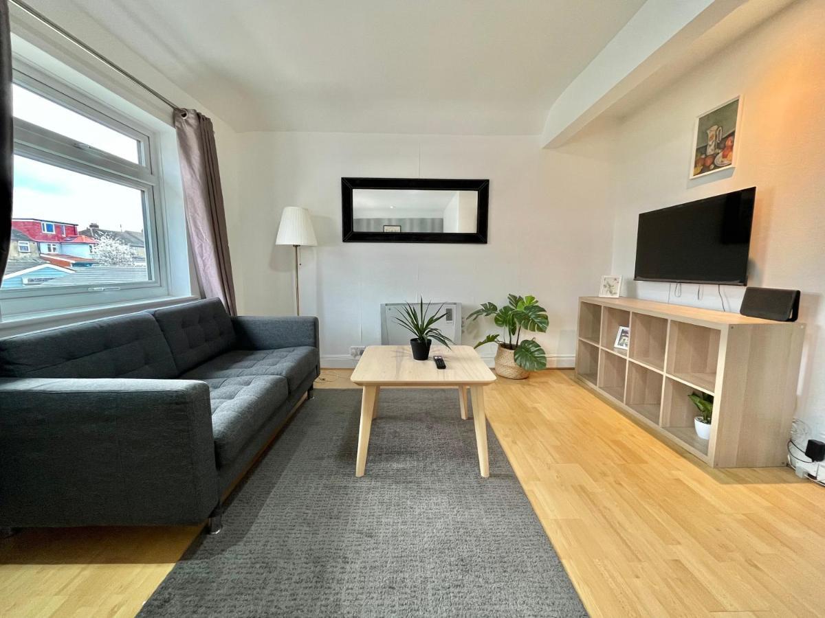 Appartamento No2326 Tree-Hole Northolt  Esterno foto
